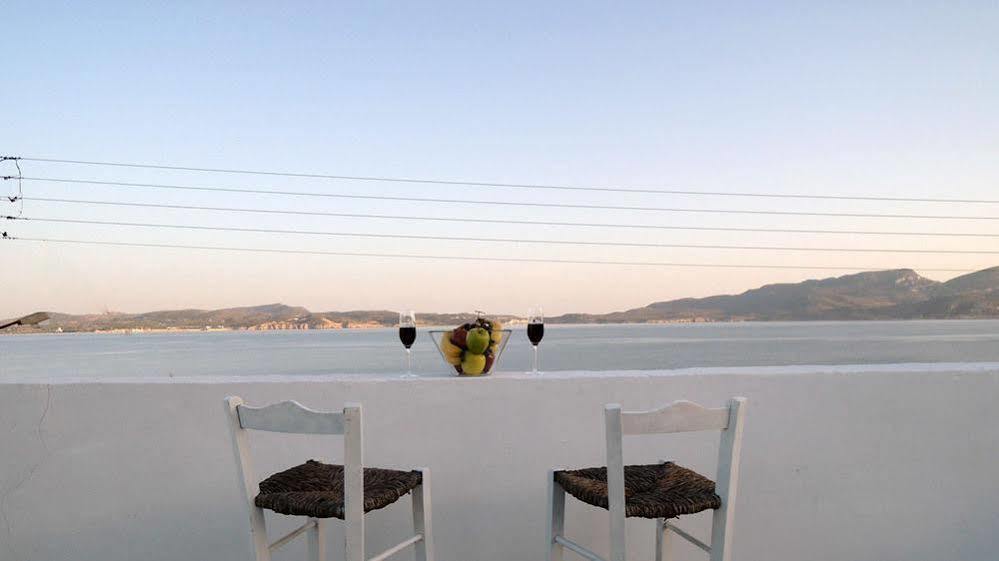 Hotel Adamas Buitenkant foto
